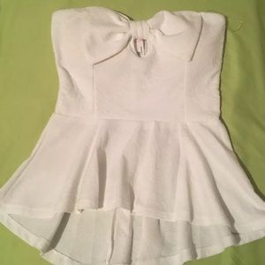 White strapless top with bow Sz M